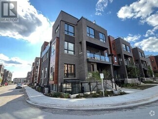 Building Photo - 17-17 Lytham Grn Cir