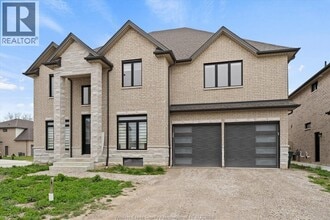 Building Photo - 570 Orchards Cres
