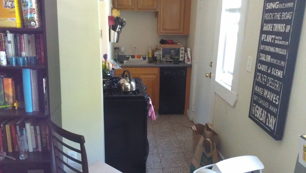 Primary Photo - 235 Western Ave