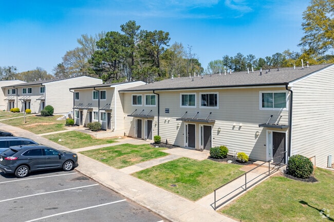 Building Photo - Green Meadows Townhouses