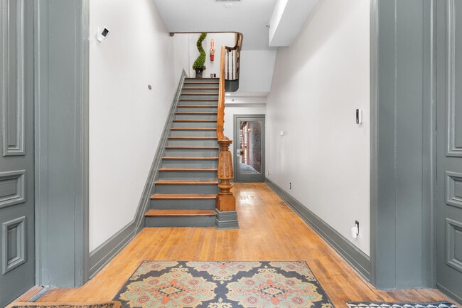 Foto del edificio - 291 Edmund Pl