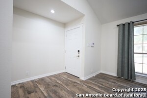 Foto del edificio - 8605 Wood Peak