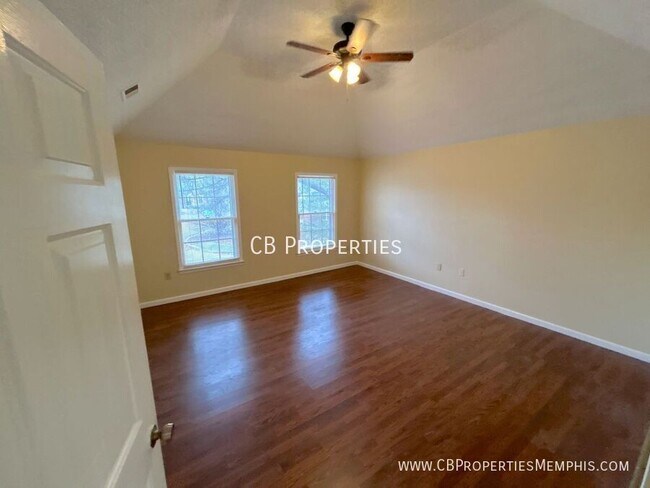 Building Photo - 8209 Crimson Creek Dr