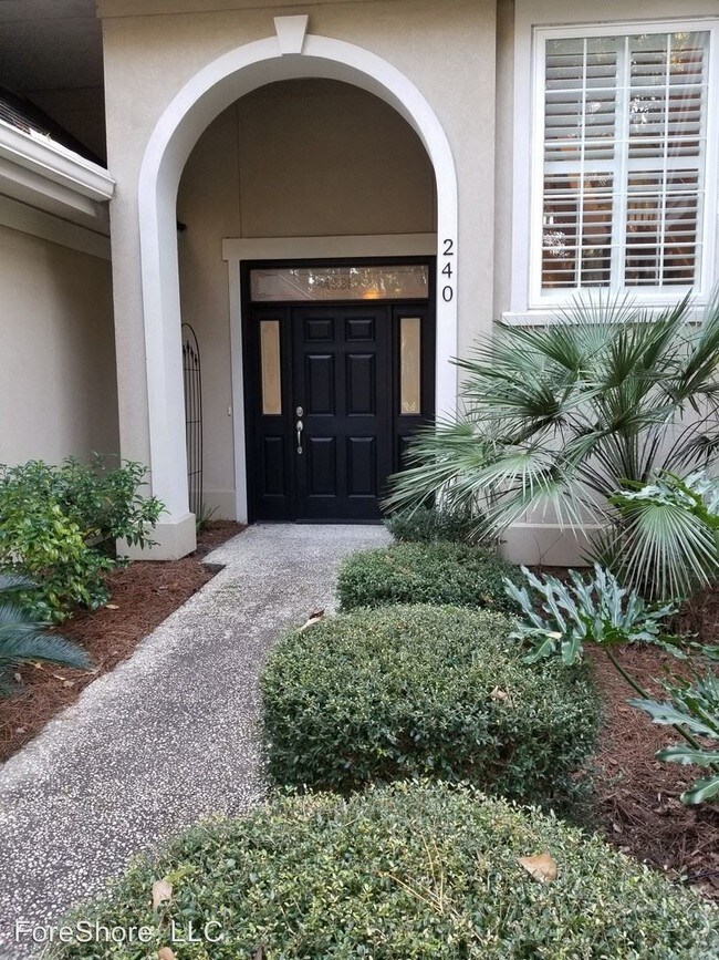 Building Photo - 4 br, 2.5 bath House - 240 Moss Creek Drive
