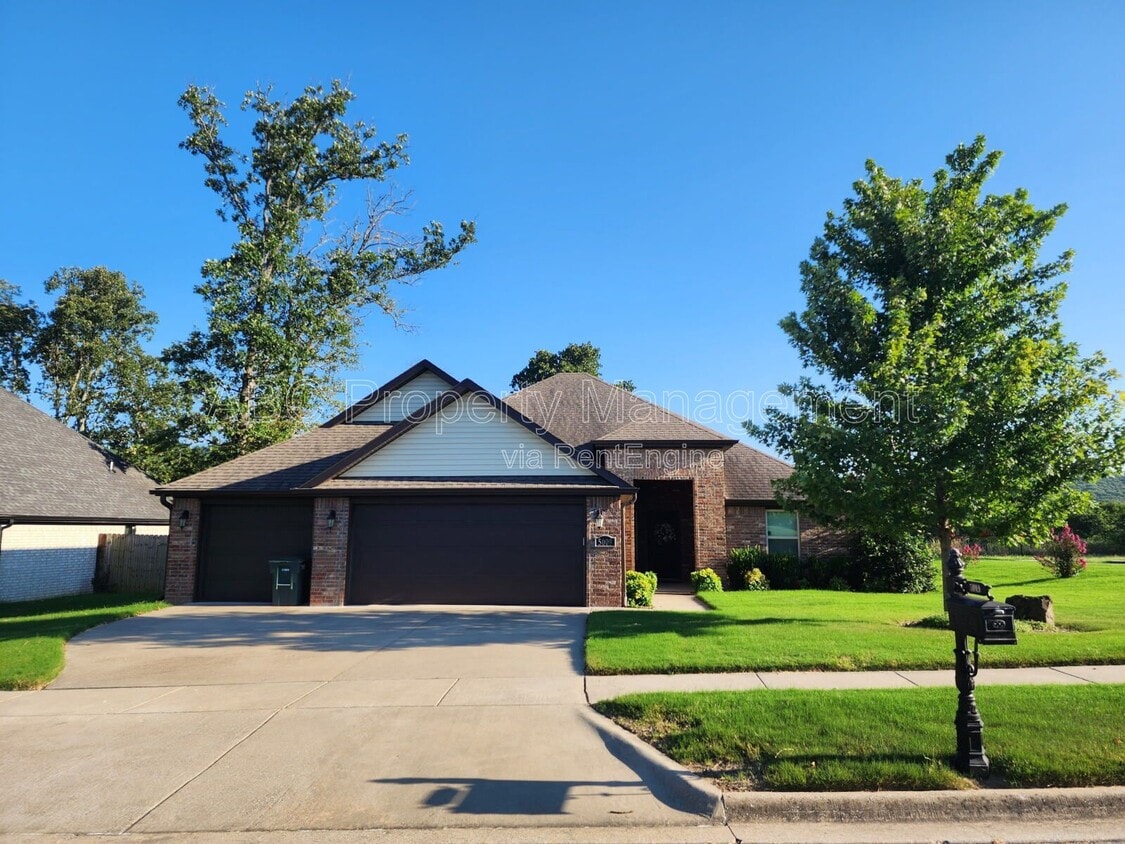 Photo - 5009 East Truman Lane