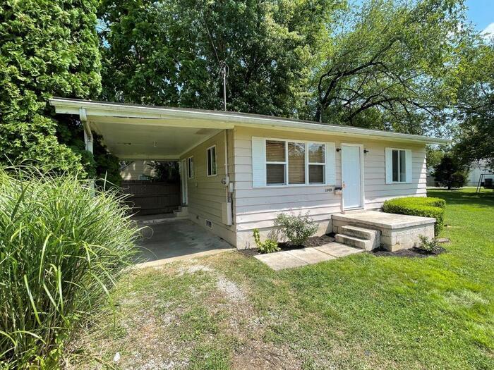 6909 Kentucky Ave, Louisville, KY 40258 House Rental in Louisville