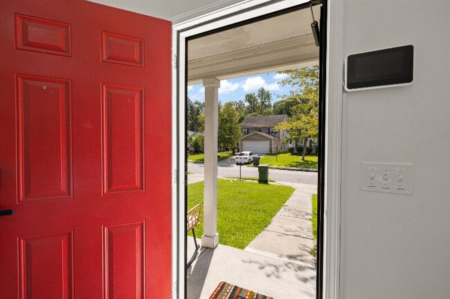 Foto del edificio - 16 Ristona Dr