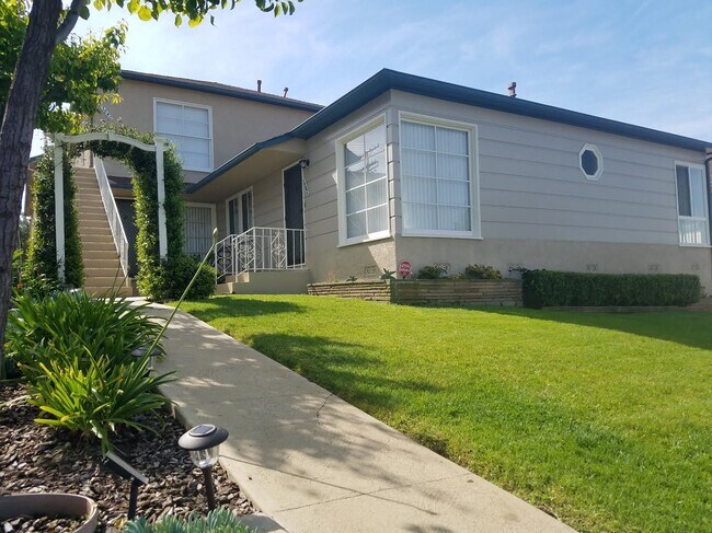 Building Photo - 7840 Flight Ave