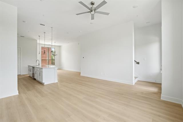 Foto del edificio - 13351 Goodland St