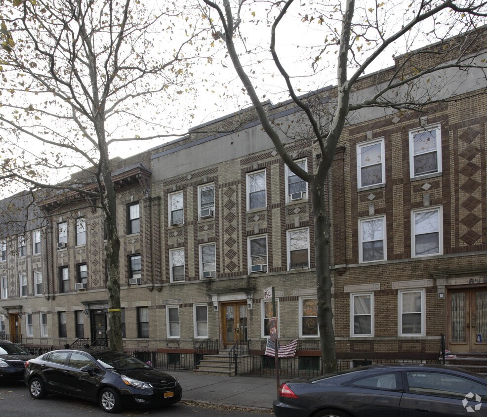 Primary Photo - 71-08 67th Pl