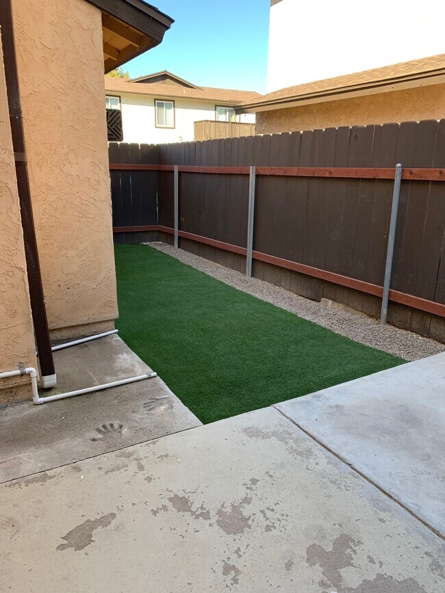 Enclosed Patio - 10148 Peaceful Ct