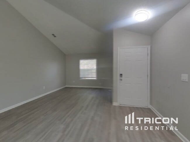Building Photo - 12048 Coachman Lakes Way