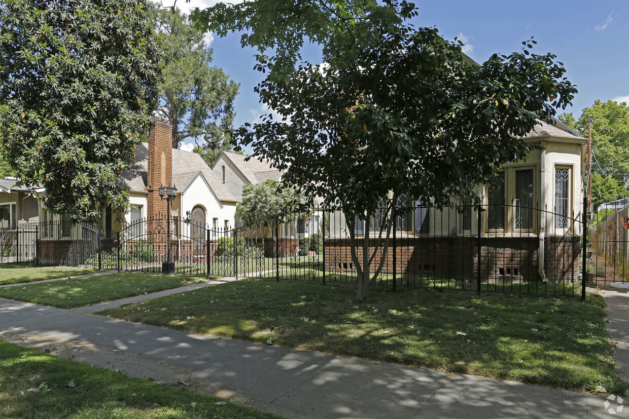 Building Photo - McKinley Courtyard