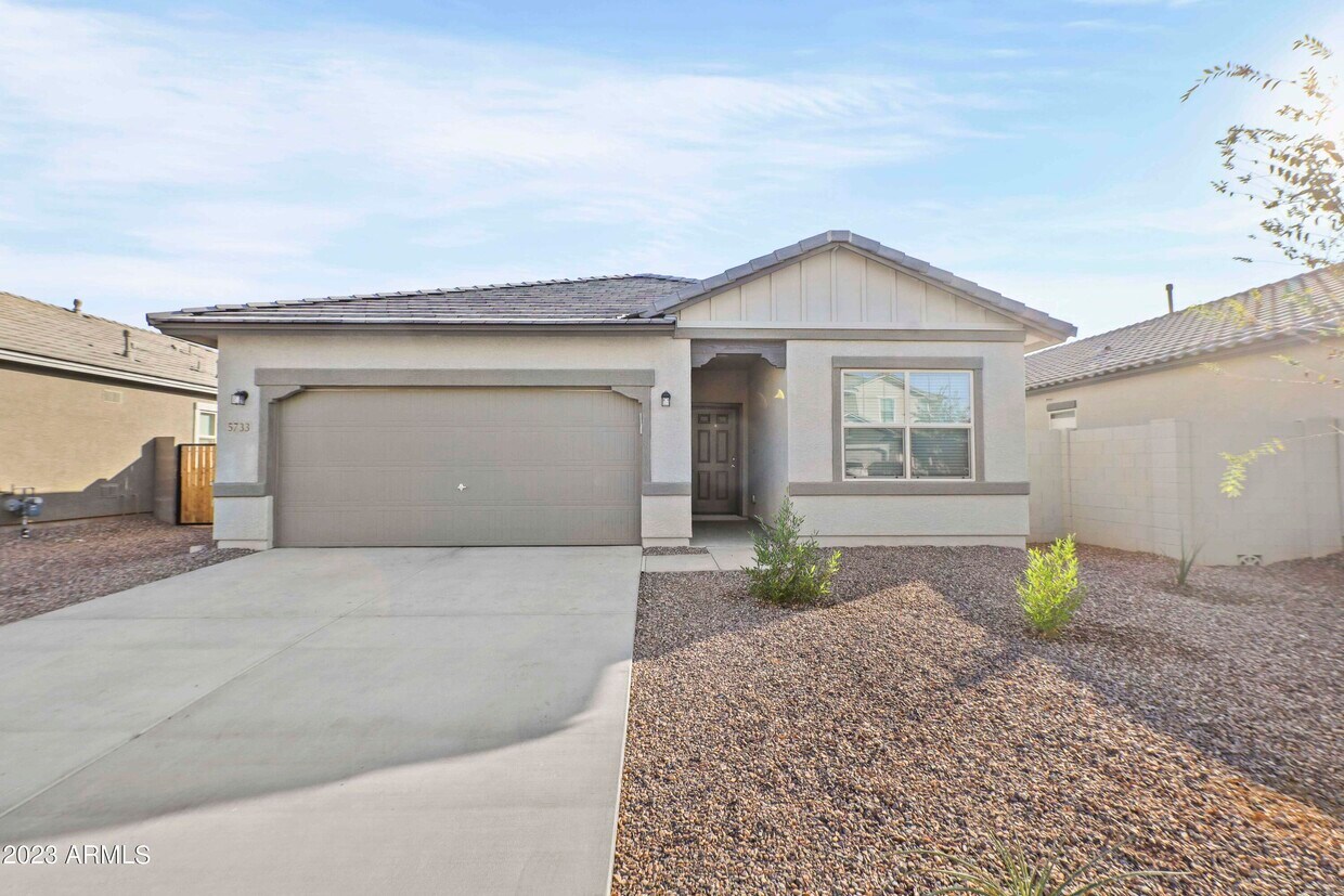 Foto principal - 5733 W Coplen Farms Rd