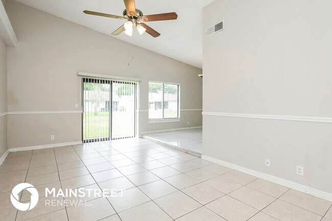 Foto del edificio - 820 E Flag Ln