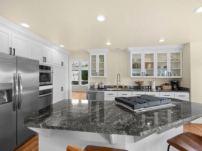 Building Photo - 129 Deerbrook Dr