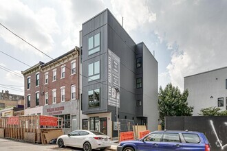 Building Photo - 930 N 2nd St