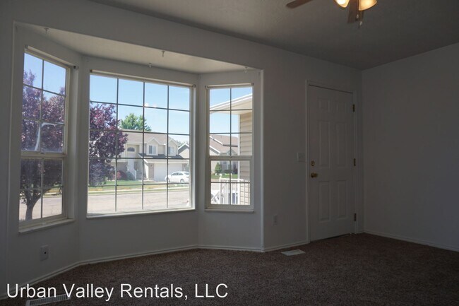 Building Photo - 4 br, 2 bath House - 858 W. 4150 S.