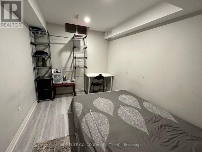 Building Photo - 37 Halder Crescent