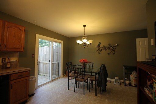 Building Photo - 50 Brookfield Rd