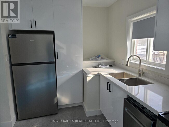 Building Photo - 111 McAllister Rd