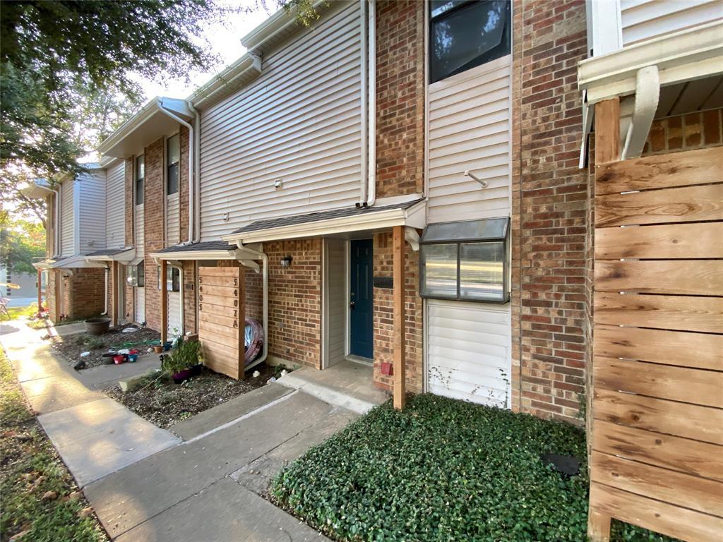 Primary Photo - 1445 Weiler Blvd