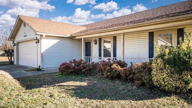 Foto del edificio - 12270 Maryland Pl