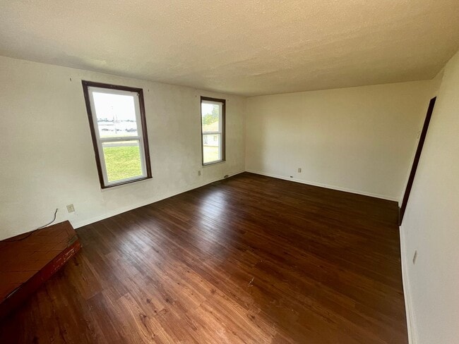 Building Photo - Division 342A,342B