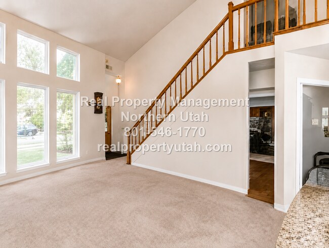Foto del edificio - Beautiful 3 Bed 3 Bath Kaysville Home Coming Soon!