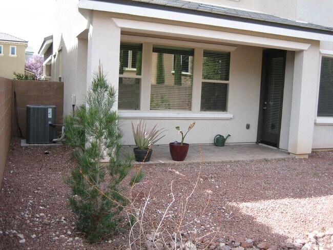 Foto del edificio - Beautiful 3 bd home in Summerlin Center ne...