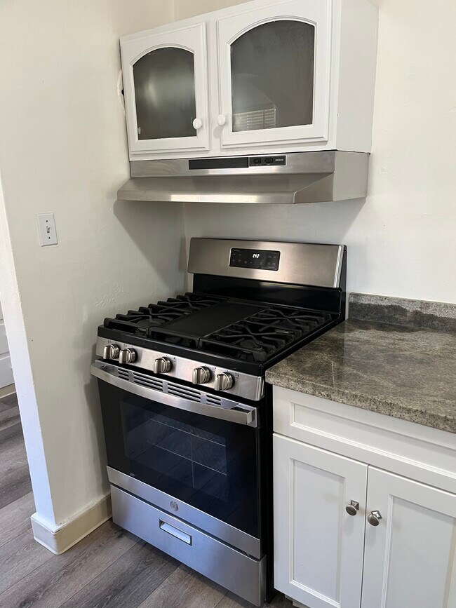 Nueva gama de gas - 4056 Santa Rita St