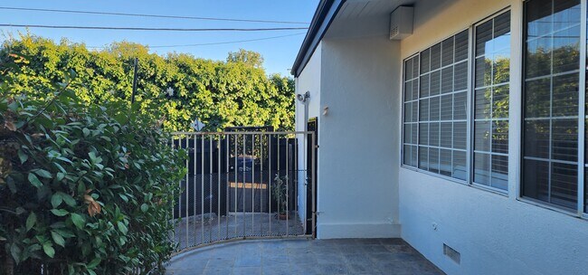 Foto del edificio - Oxnard Street Apartments