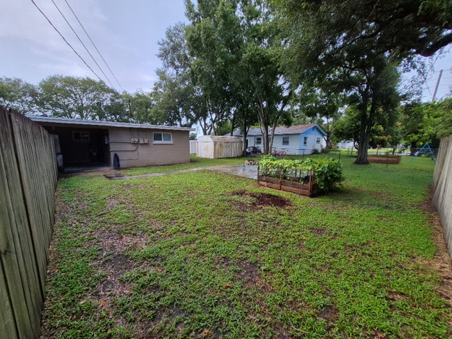Building Photo - 7755-7765 64th Way N