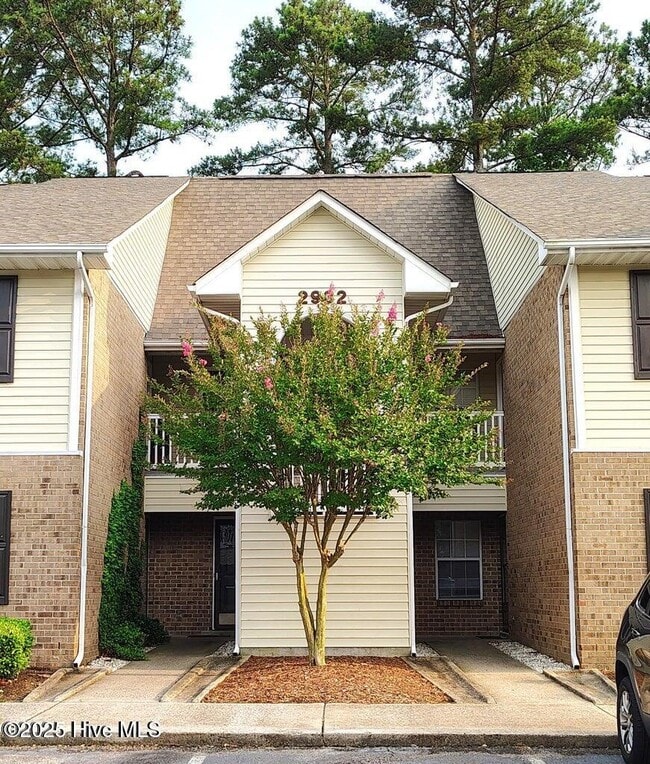 Building Photo - 2932 Mulberry Ln