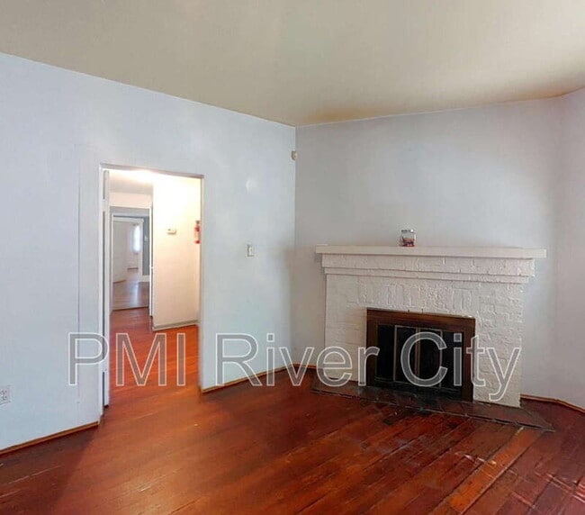 Building Photo - 453 Arlington Rd N