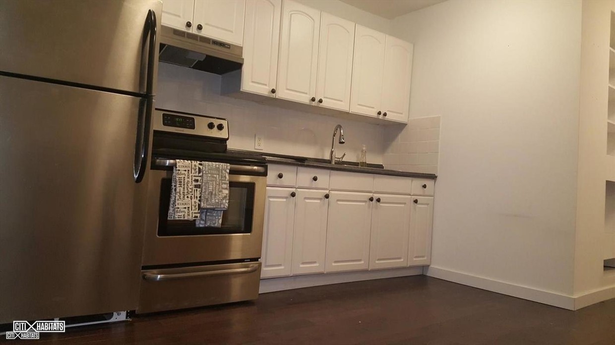 Foto principal - 33-04 Ditmars Blvd