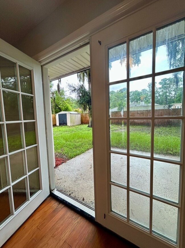 Building Photo - 166 Bordeaux Ln