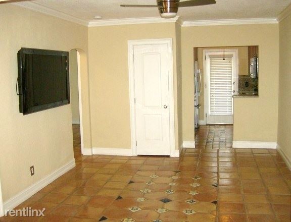 Foto principal - 443 NE 17th Way