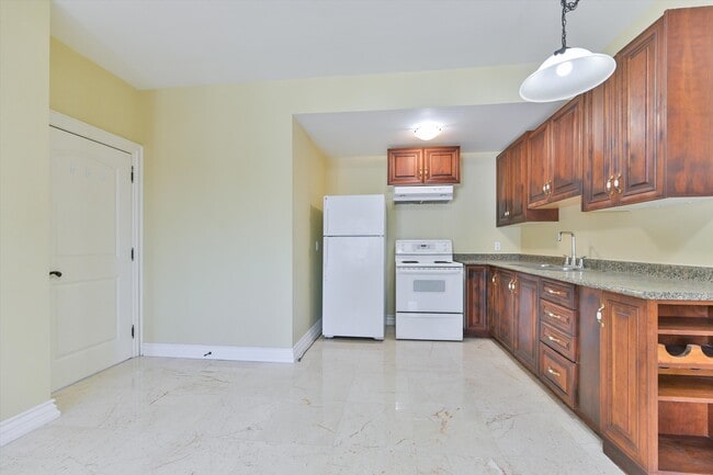 Photo du bâtiment - 50 Old Yonge St