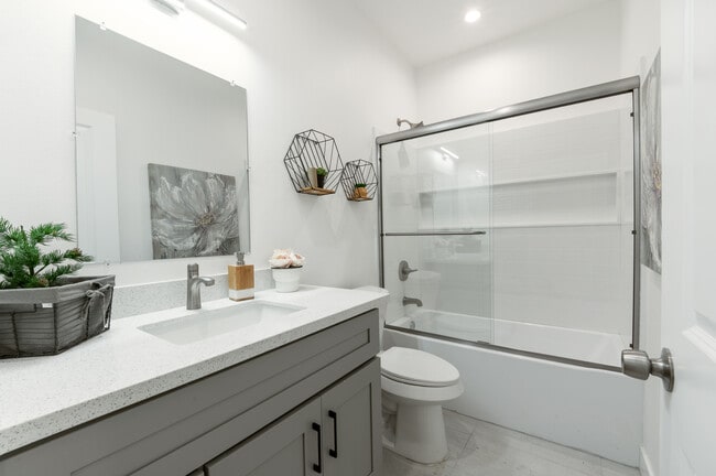 Photo - 128 S Citrus Ave House