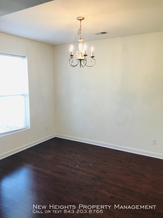 Building Photo - 313 Foxbank Plantation Blvd