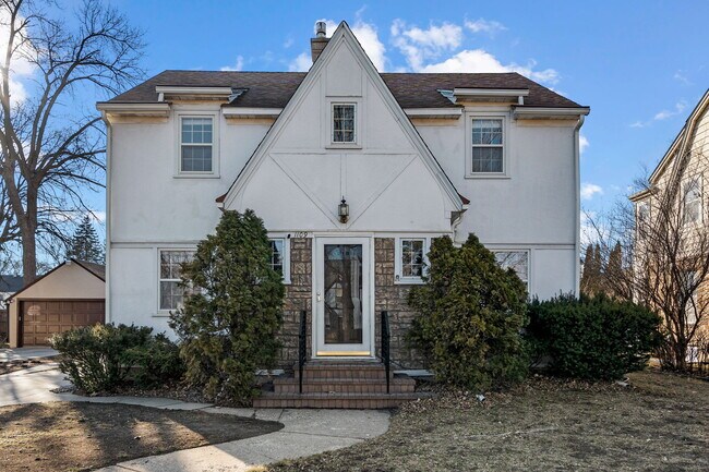 Foto del edificio - 1109 3rd St NW
