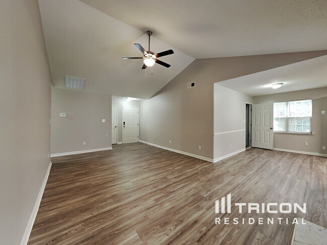 Building Photo - 11841 Winter Pine Lane Charlotte NC