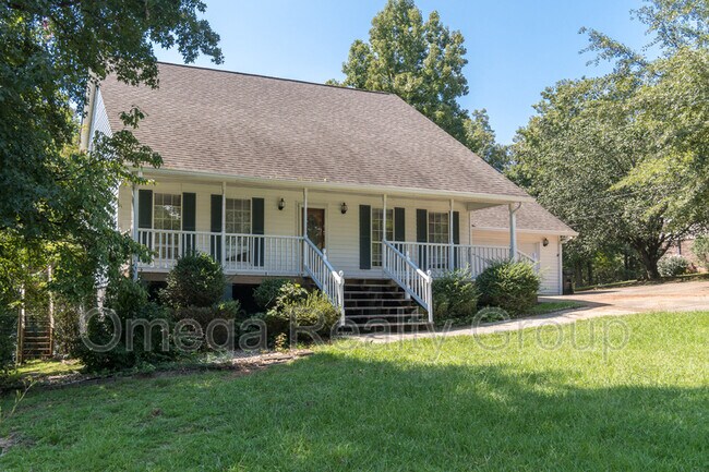 Building Photo - 221 Parkwood Ln