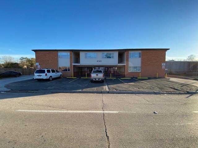 Building Photo - 4045 W Bellfort Ave