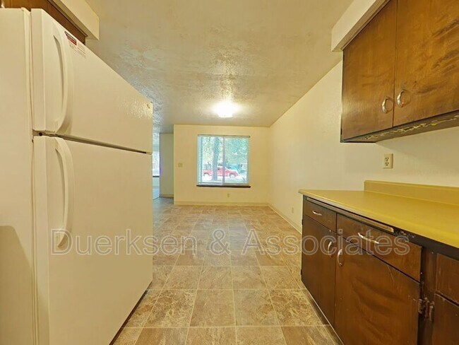 Foto del edificio - 685 NW Linden