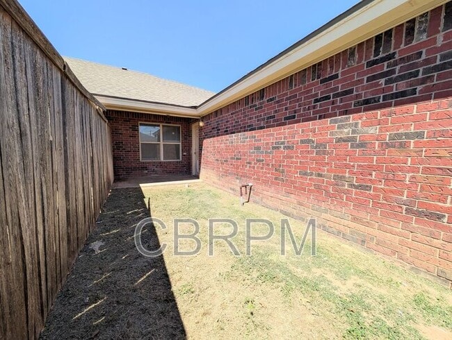 Building Photo - 3101 110th St