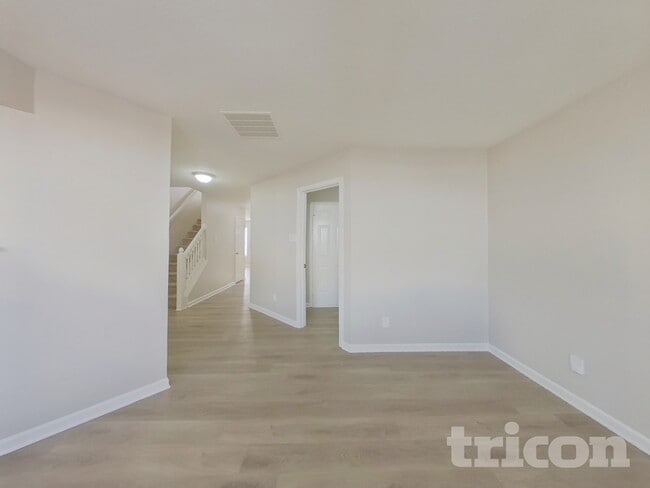 Foto del edificio - 8638 Panglemont Drive