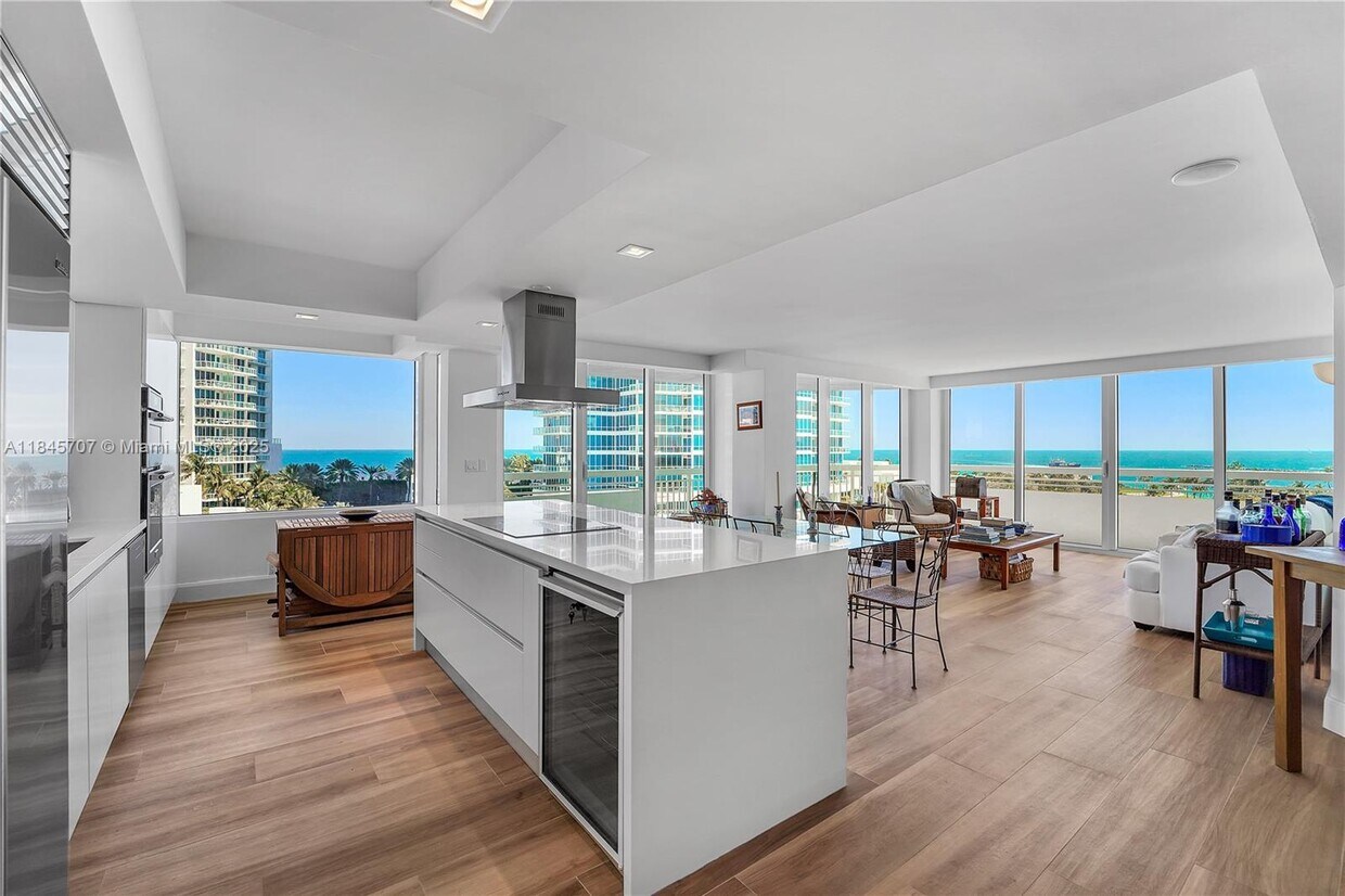 Foto principal - 400 S Pointe Dr