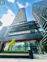 Building Photo - 39 Roehampton Ave